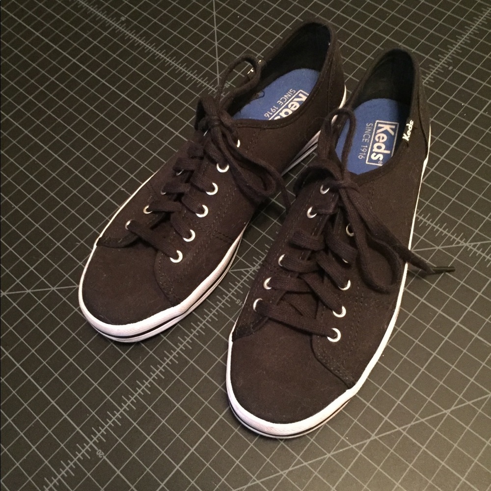 Very cute Keds black sneakers size 8